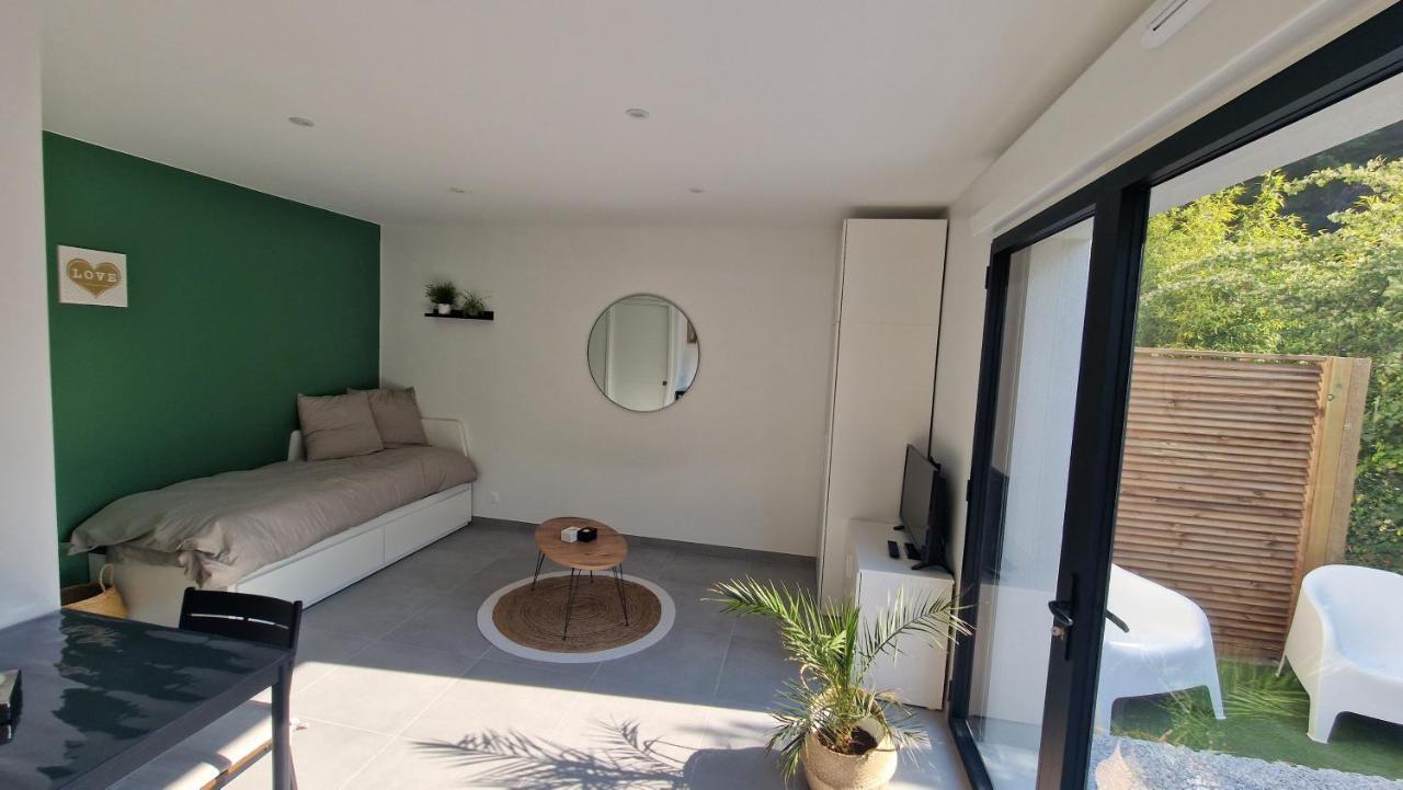 Le Patio : Studio Avec Exterieur Saint-Barthelemy-d'Anjou Exterior photo